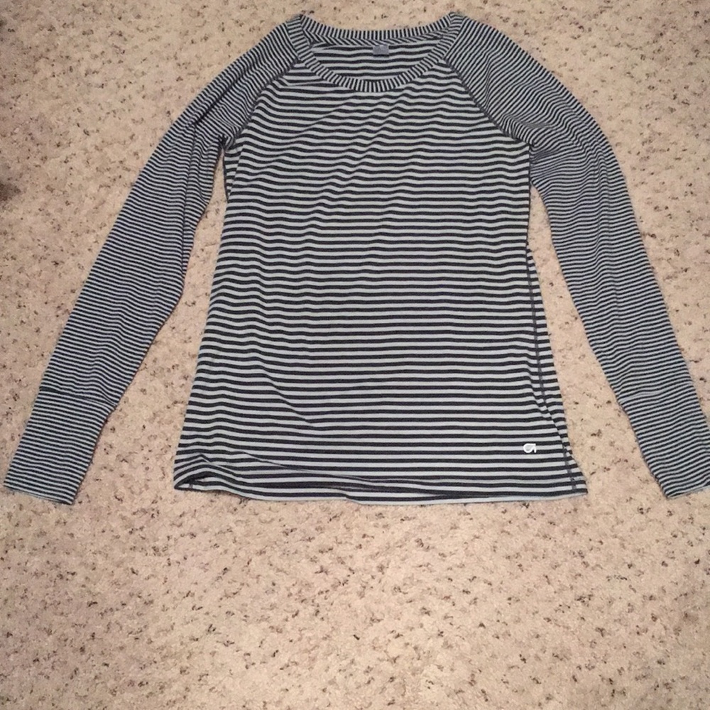 Gap Fit long sleeve tee